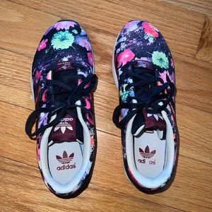 Adidas Torsion Floral 5 1/2